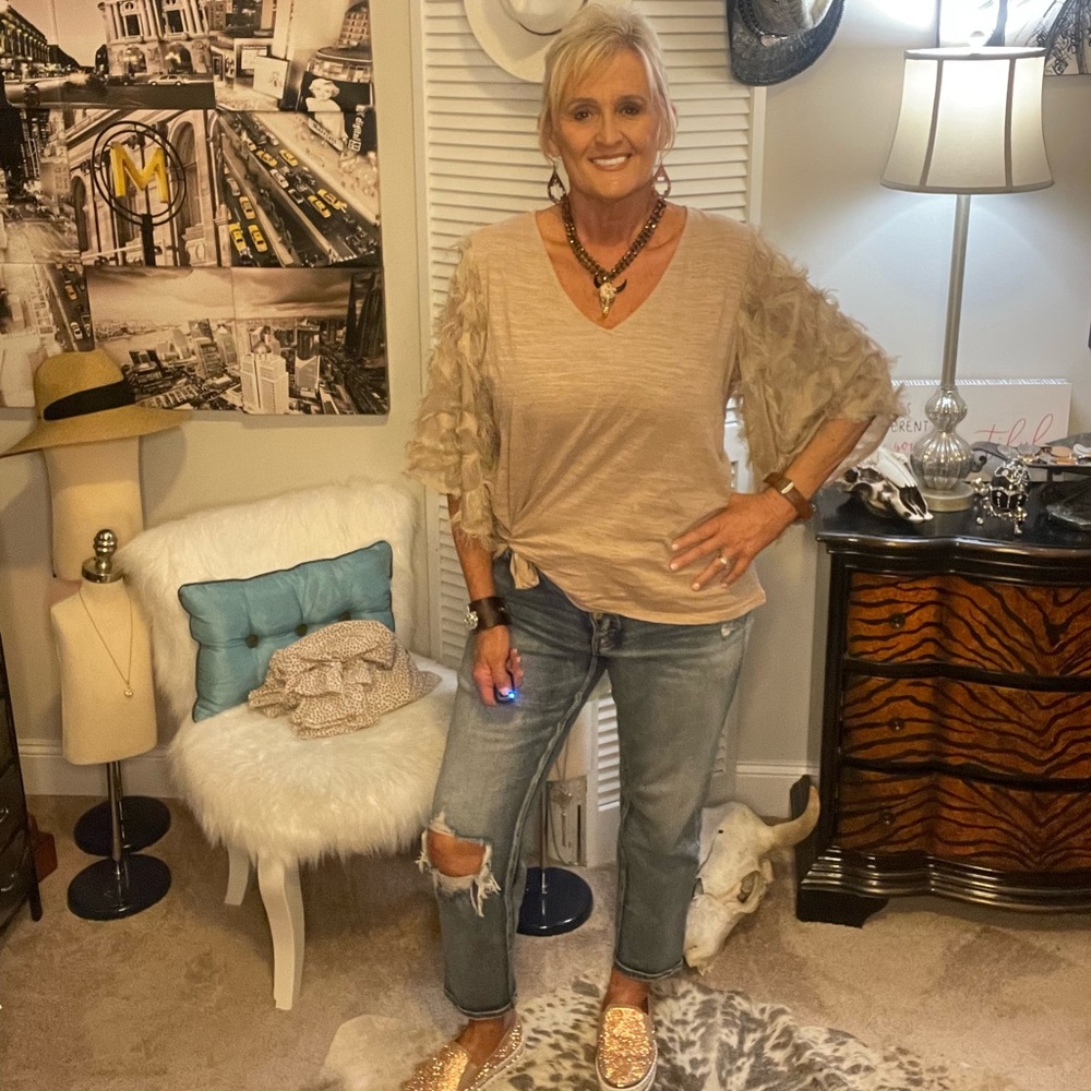 NWT Bell sleeved feather look detailed top in Taupe